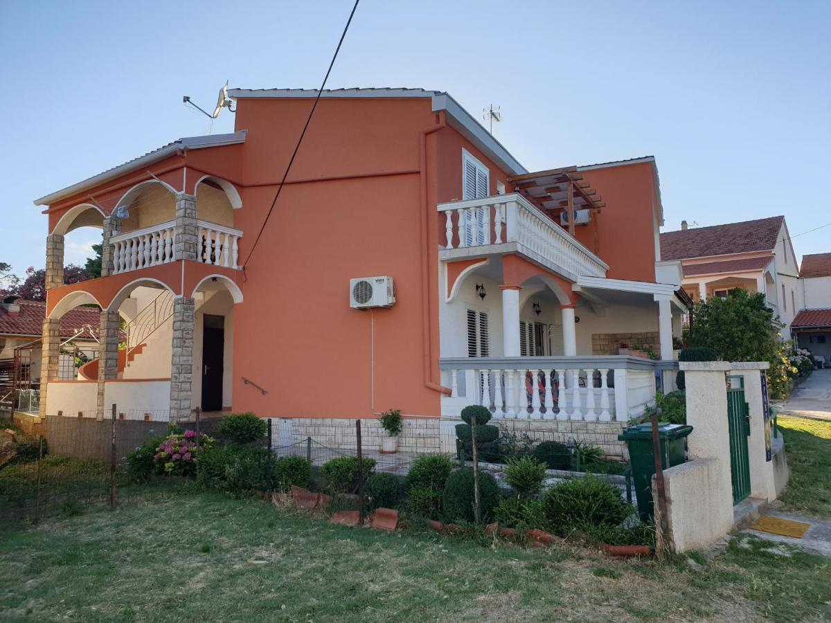 Apartments Martinovic By The Sea Kukljica Exterior foto