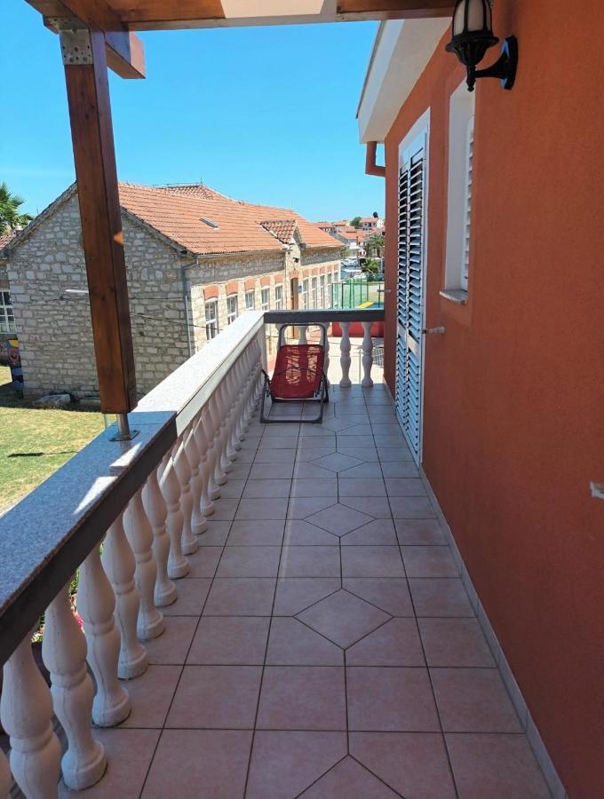 Apartments Martinovic By The Sea Kukljica Exterior foto