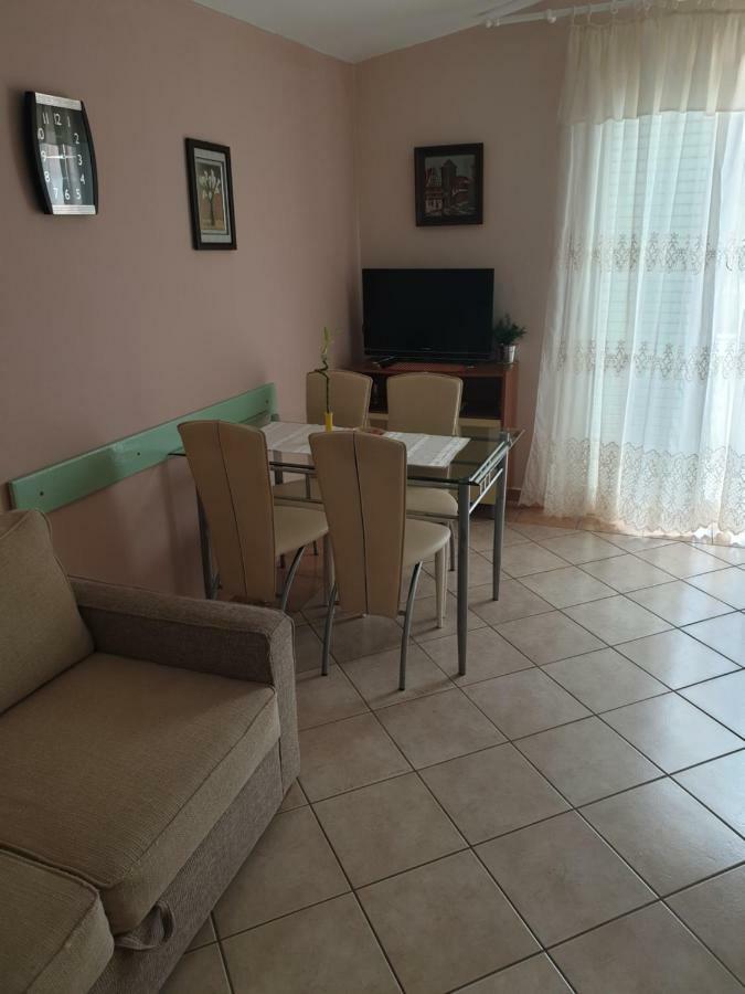 Apartments Martinovic By The Sea Kukljica Exterior foto