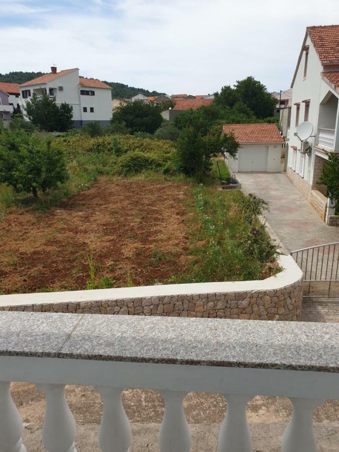 Apartments Martinovic By The Sea Kukljica Exterior foto